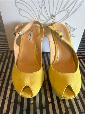 Frenesia FA-Zippy Mustard Yellow Suede Peep-Toe Slingback Wedges